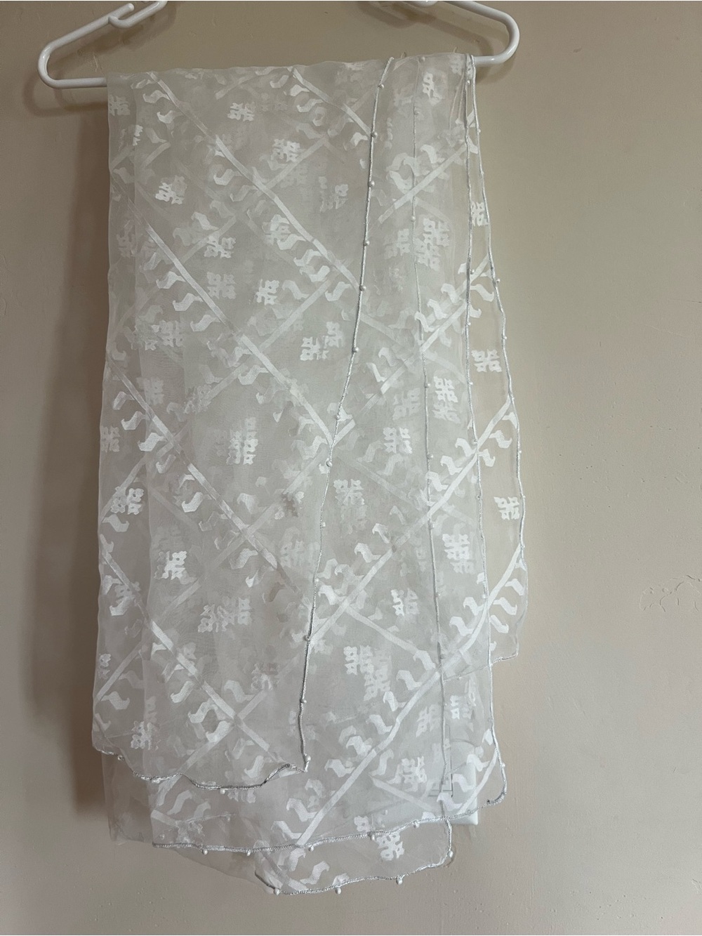 Indian Pakistani dupatta white self printed